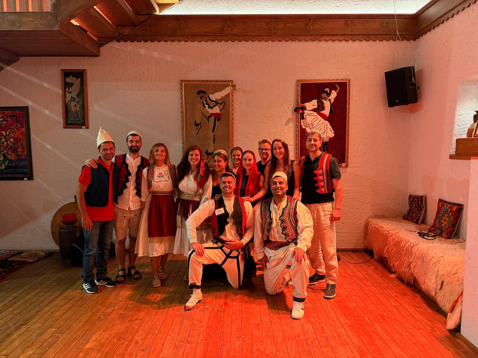 Natë tradicionale në Tiranë